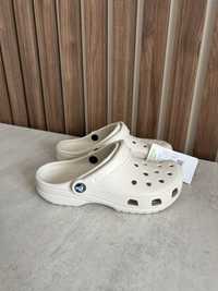 Крокси жіночі crocs classic бежевого кольору