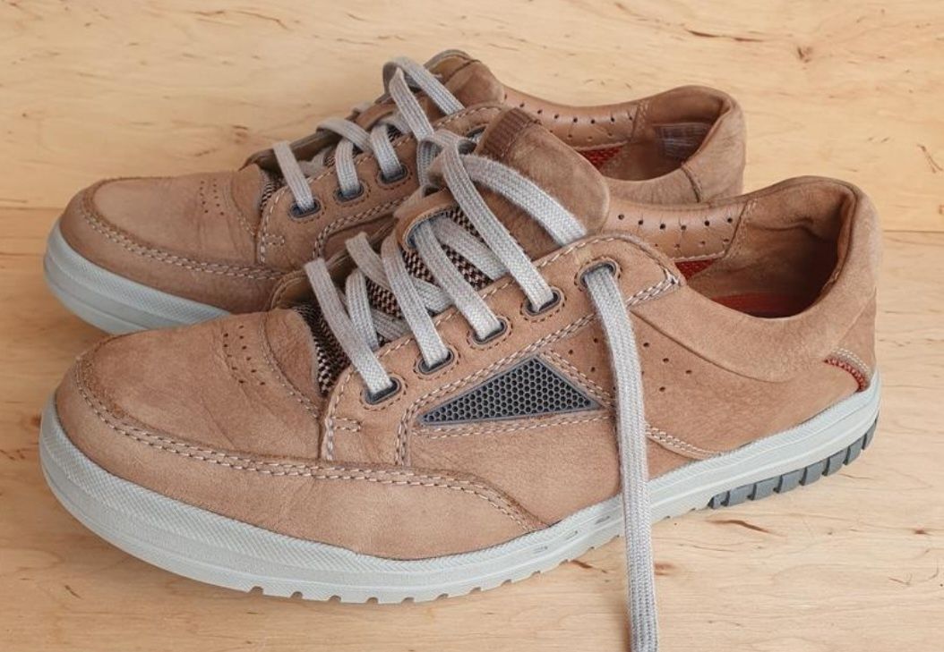 Туфлі clarks  р.42