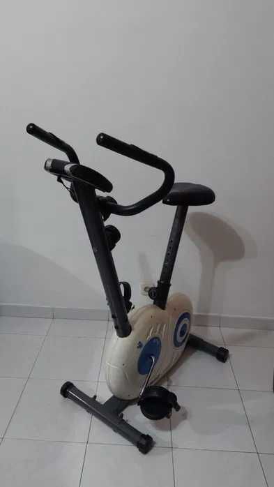Bicicleta estática Newfit