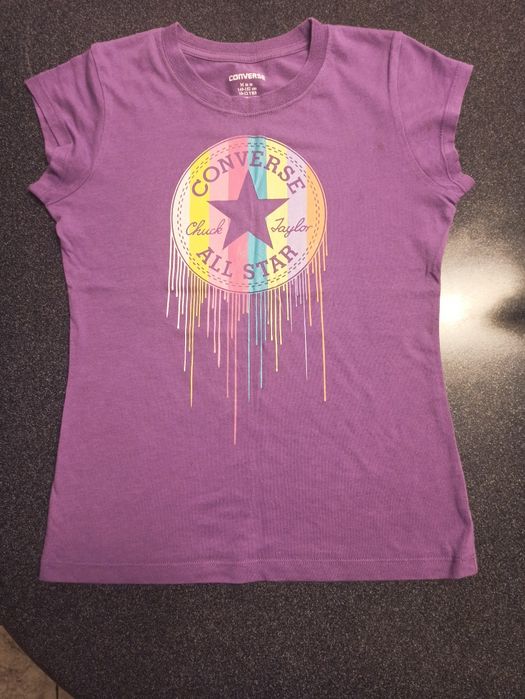 T- shirt dziewczęcy.