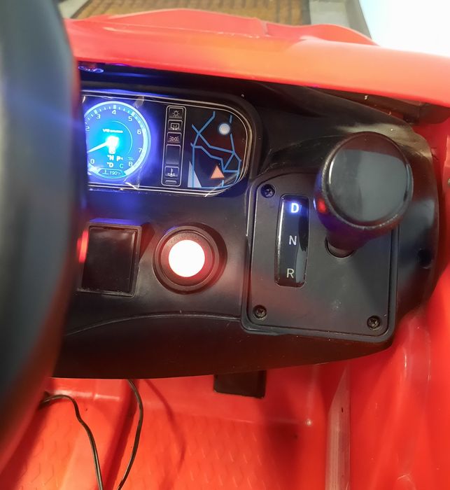 Samochód Mercedes dla dzieci na akumulator