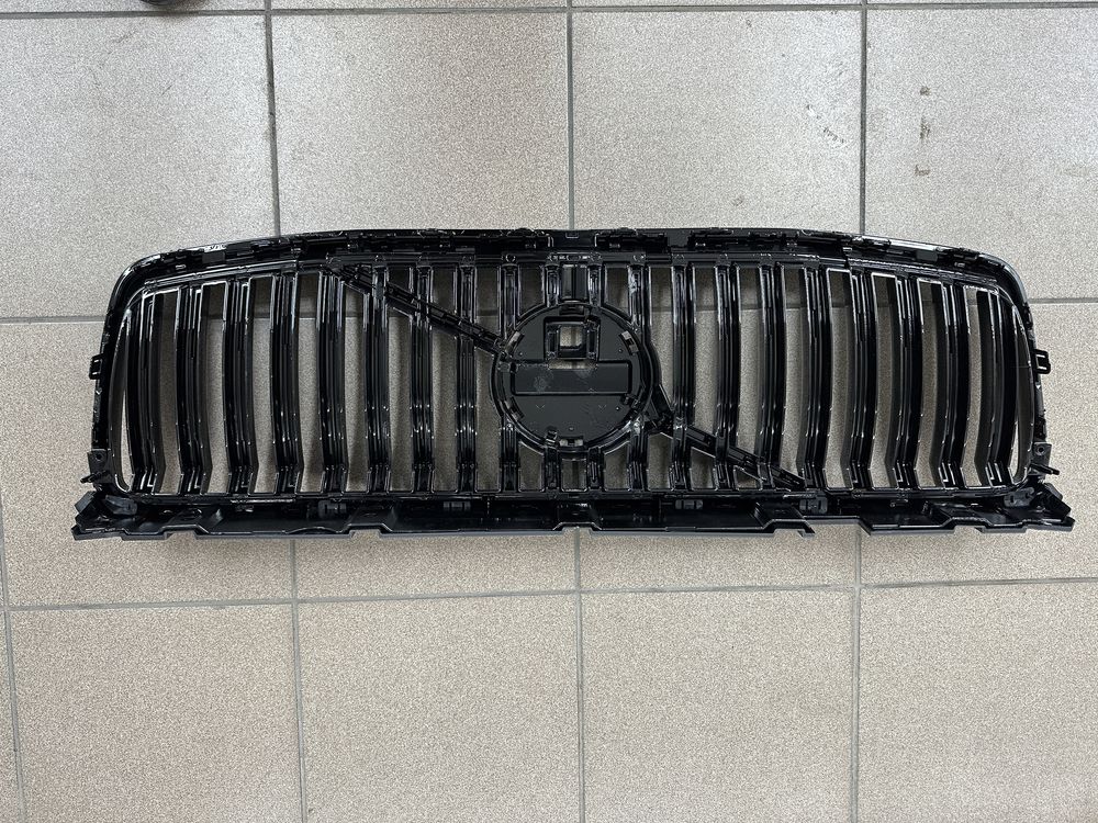 Grill Volvo xc90 czarny