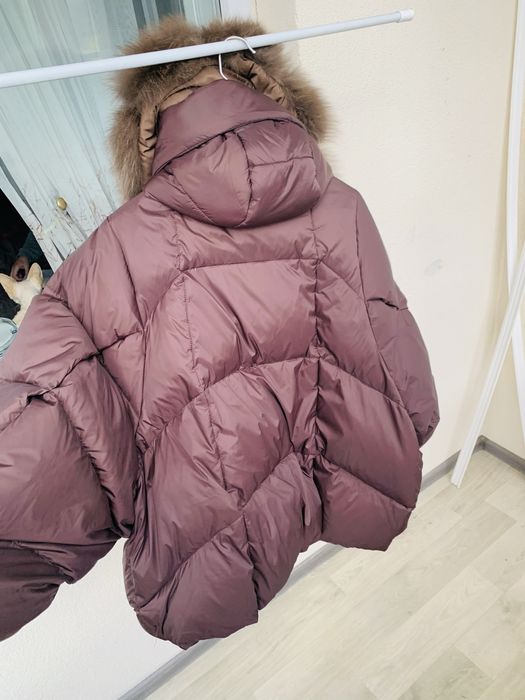 Пухова куртка з натуральним хутром