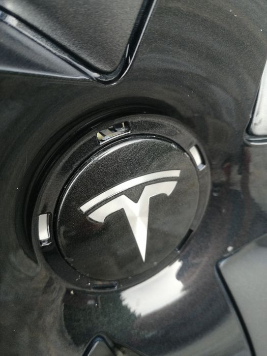 Tesla - Kołpaki/nakładki 18'