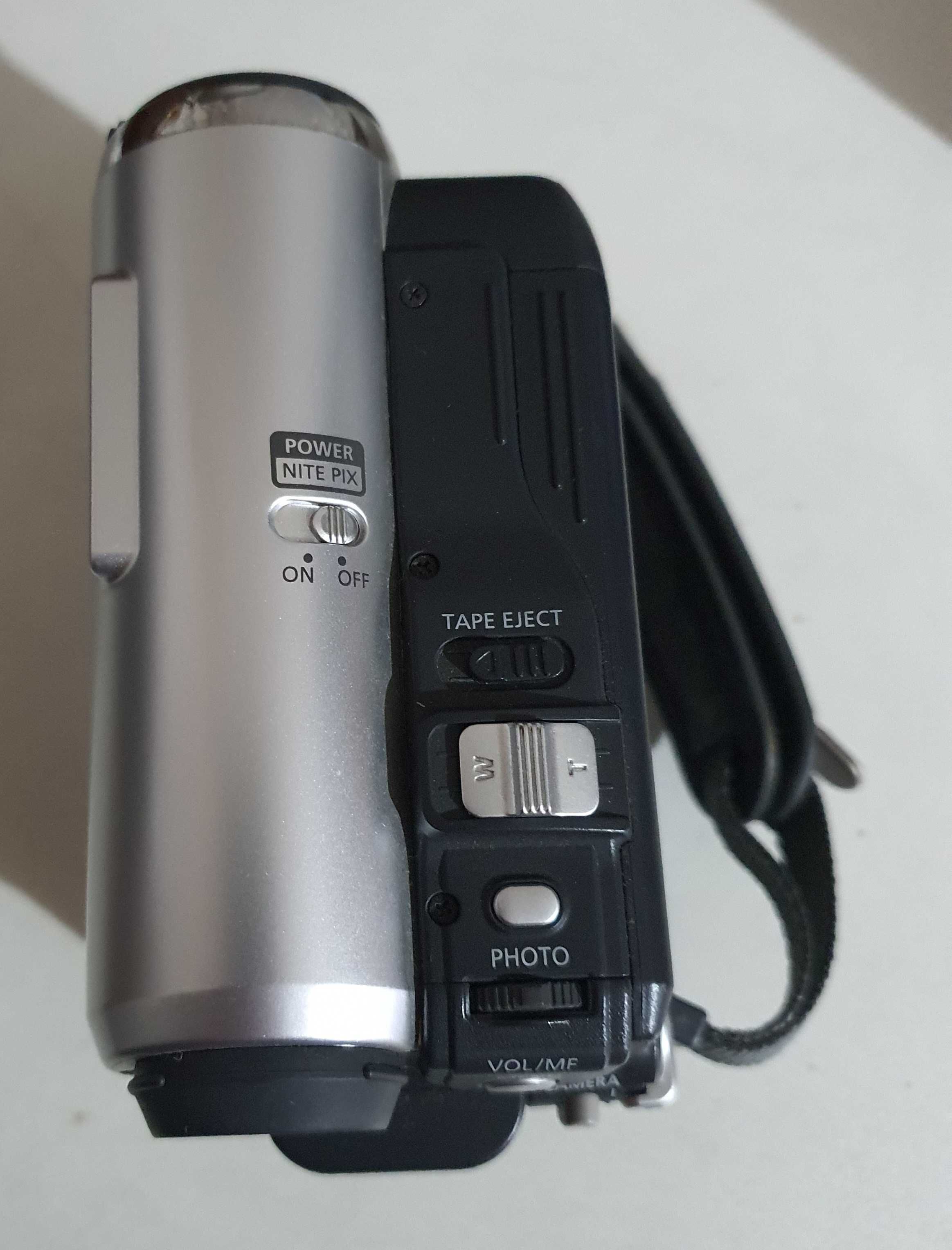 Vende-se Máquina de filmar Samsung VP-D-351 para peças.