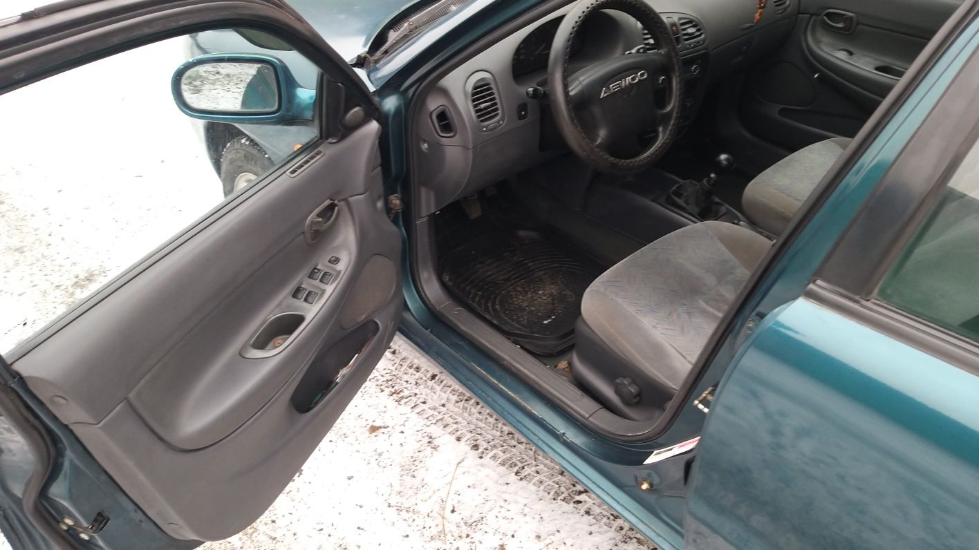 Авто Daewoo Nubira 1.6 универсал