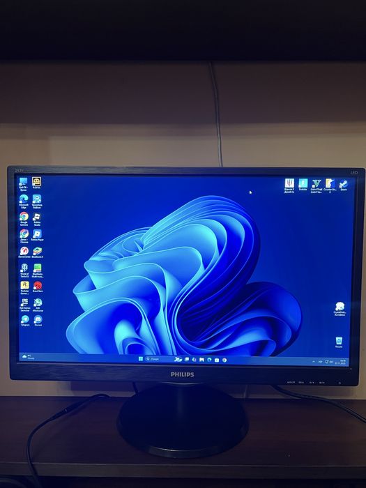 Монітор Philips 24 дюйма MODEL 243V5