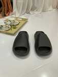 NoweAdidasYeezy SlideBlack 46