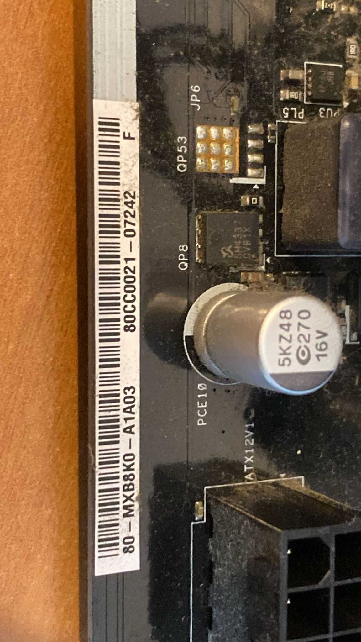 Intel i7-9700F 8 x 3 GHz Gen. 9 , chłodzenie plus płyta