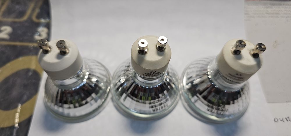 Żarówki halogenowe GU10 50 wat