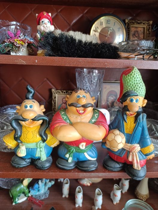 Резиновые игрушки три козака