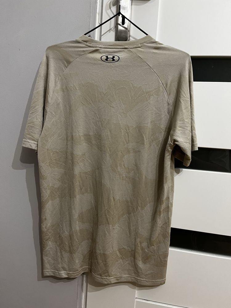 Koszulka Under Armour camo opium