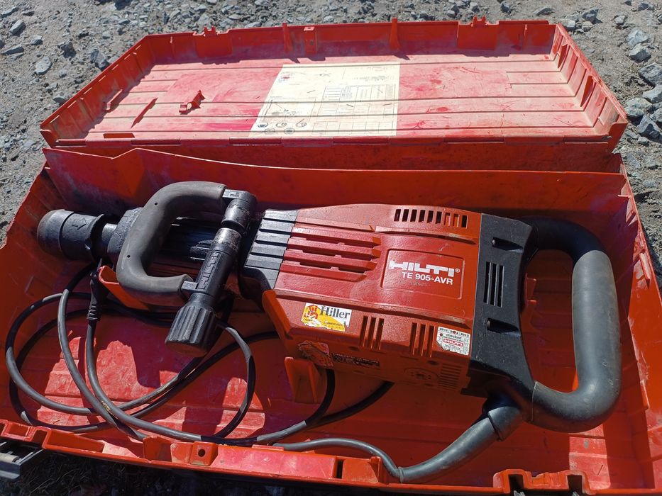 MŁOT wyburzeniowy HILTI TE 905 AVR kujący