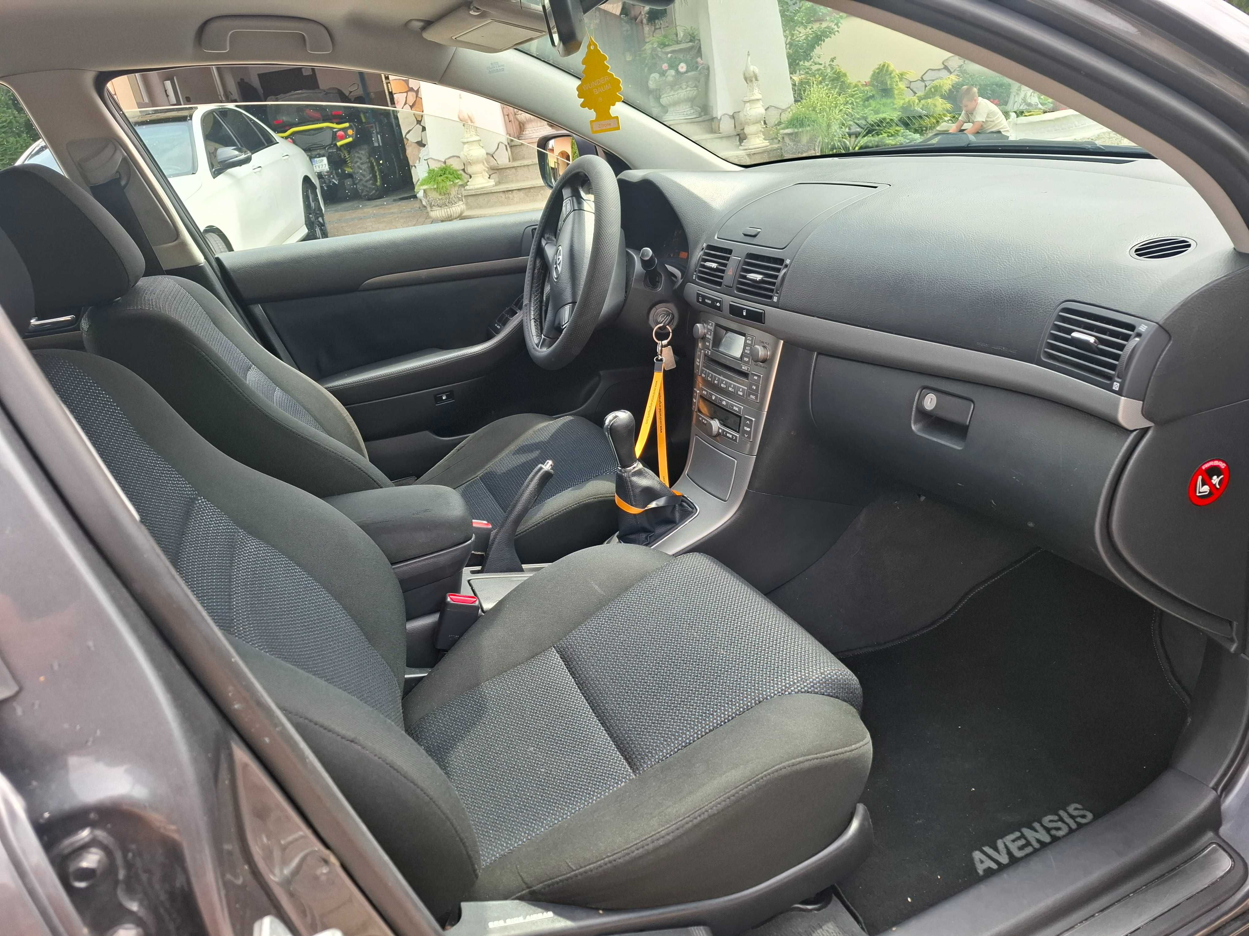 Toyota Avensis 1.8 Benzyna Bezwypadkowa