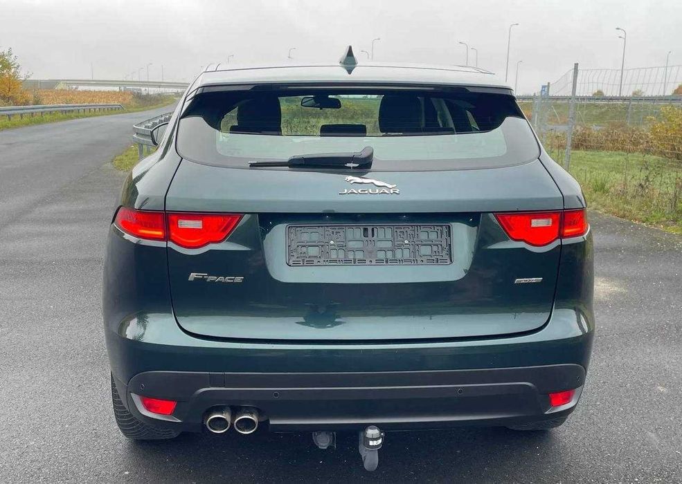 Jaguar F-Pace 25t AWD Prestige 2017 року