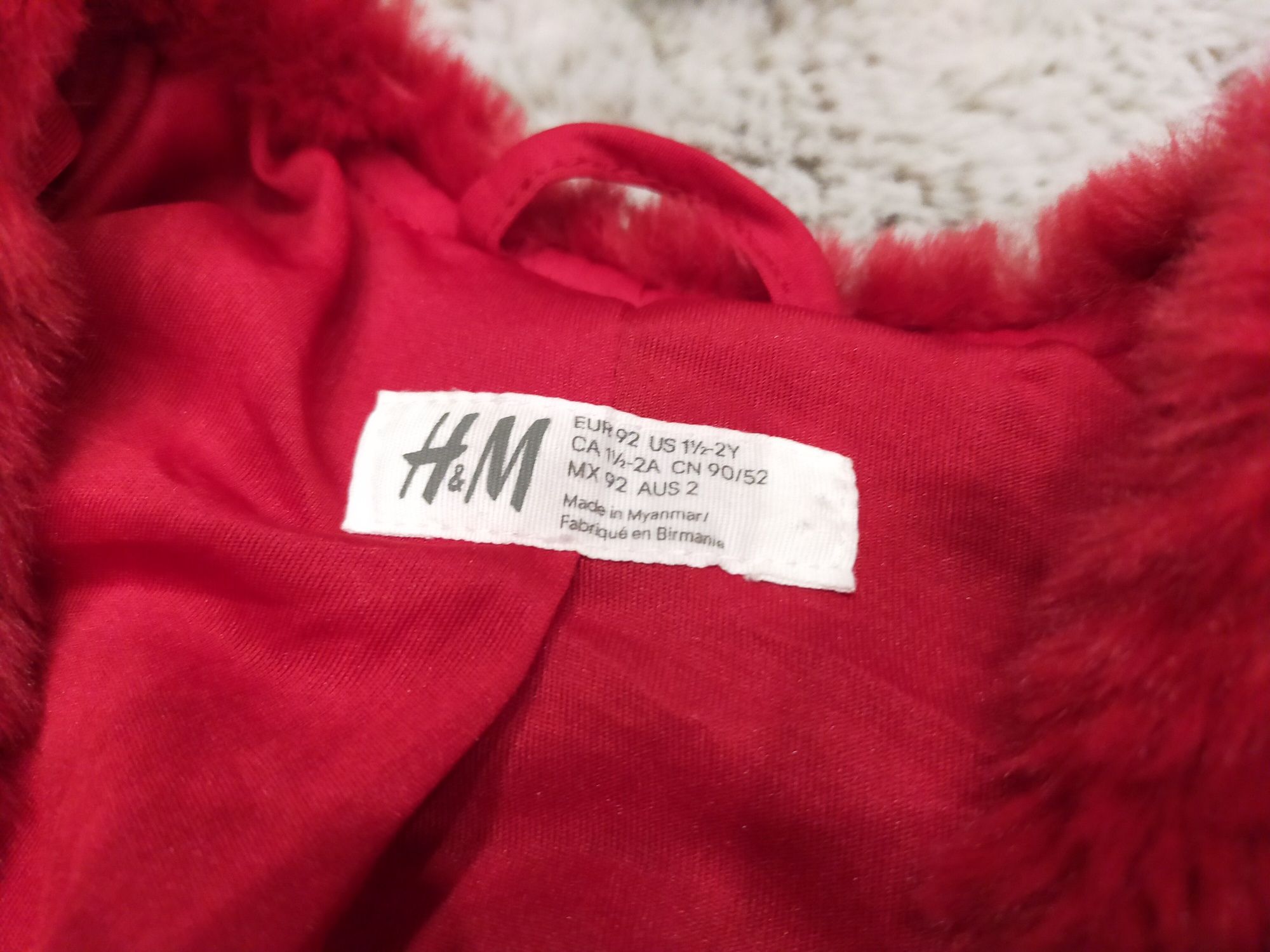 Piękne czerwone futerko H&M 92