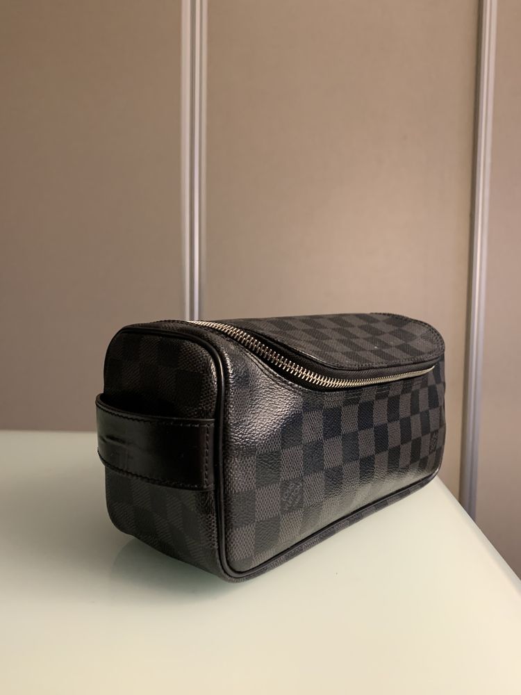 Louis Vuitton (pochete)