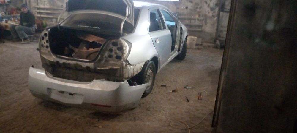 Продам партронікікі Джилі мк і Двері