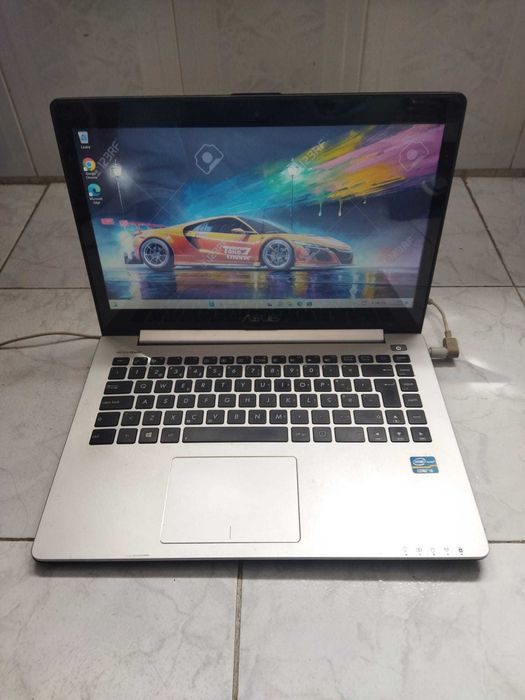 Portátil ASUS Modelo S400C