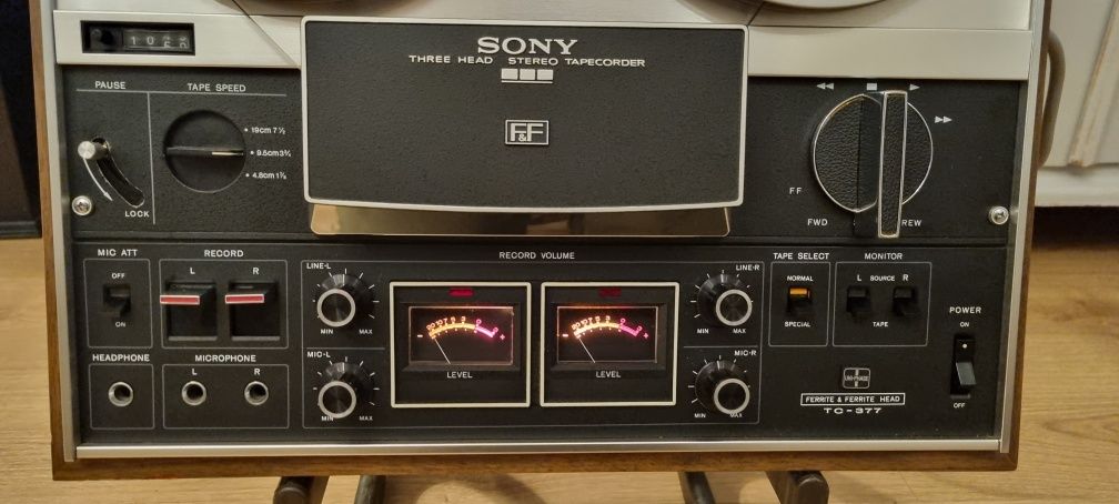Magnetofon szpulowy SONY TC-377