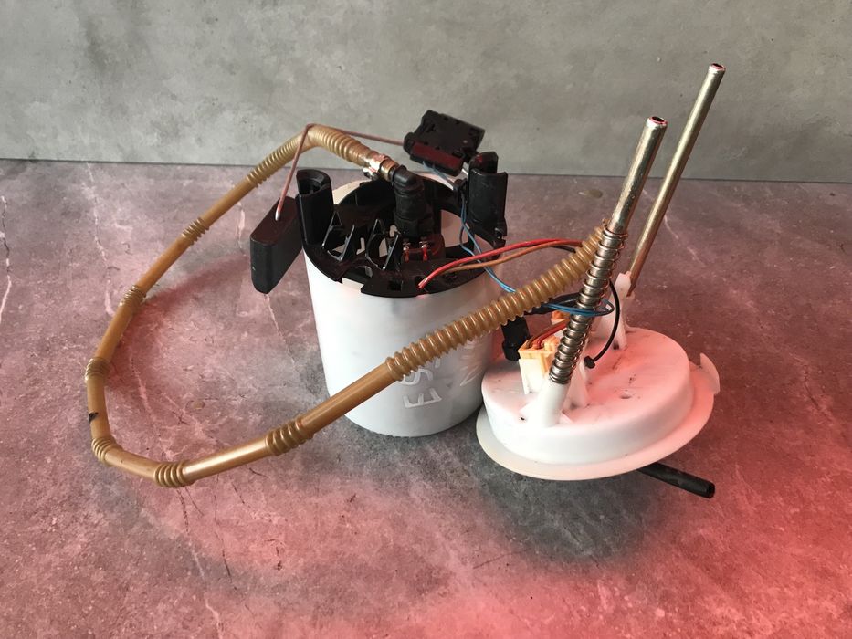 Паливний Насос BMW E90 E91 N46 2.0 Бензин 320i 2.0 БМВ бензонасос