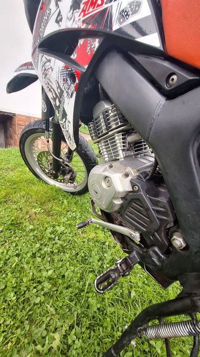 2 motocykle Yamaha xt125x i loncin 200
