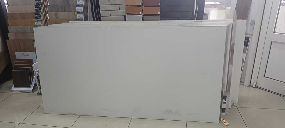 ДСП листи білі 1000*2000*10 з плиткою по одній стороні