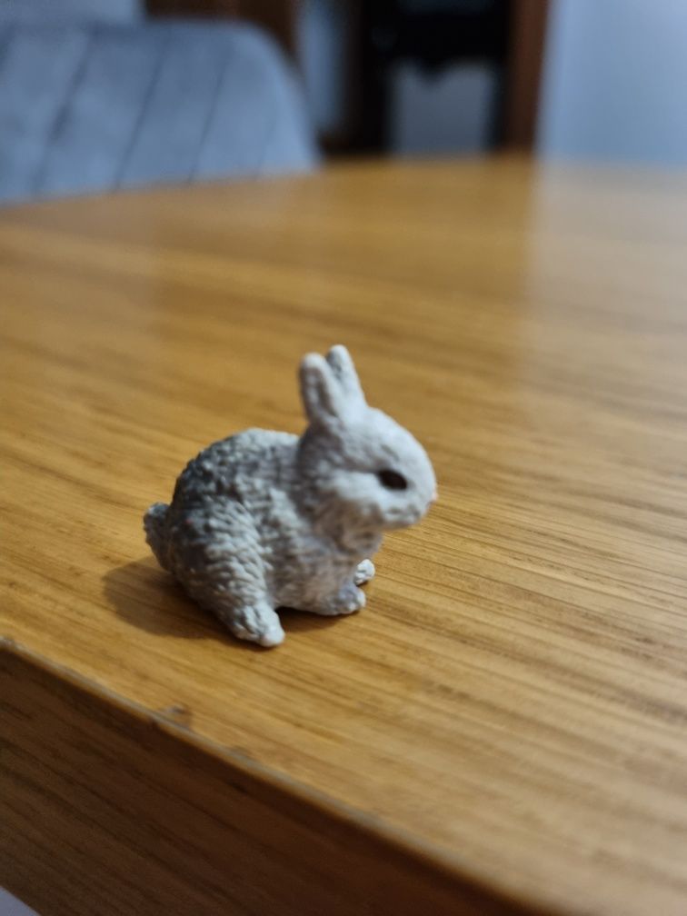 Mini królik schleich figurka