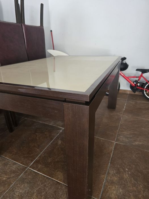 Mesa de madeira maciça