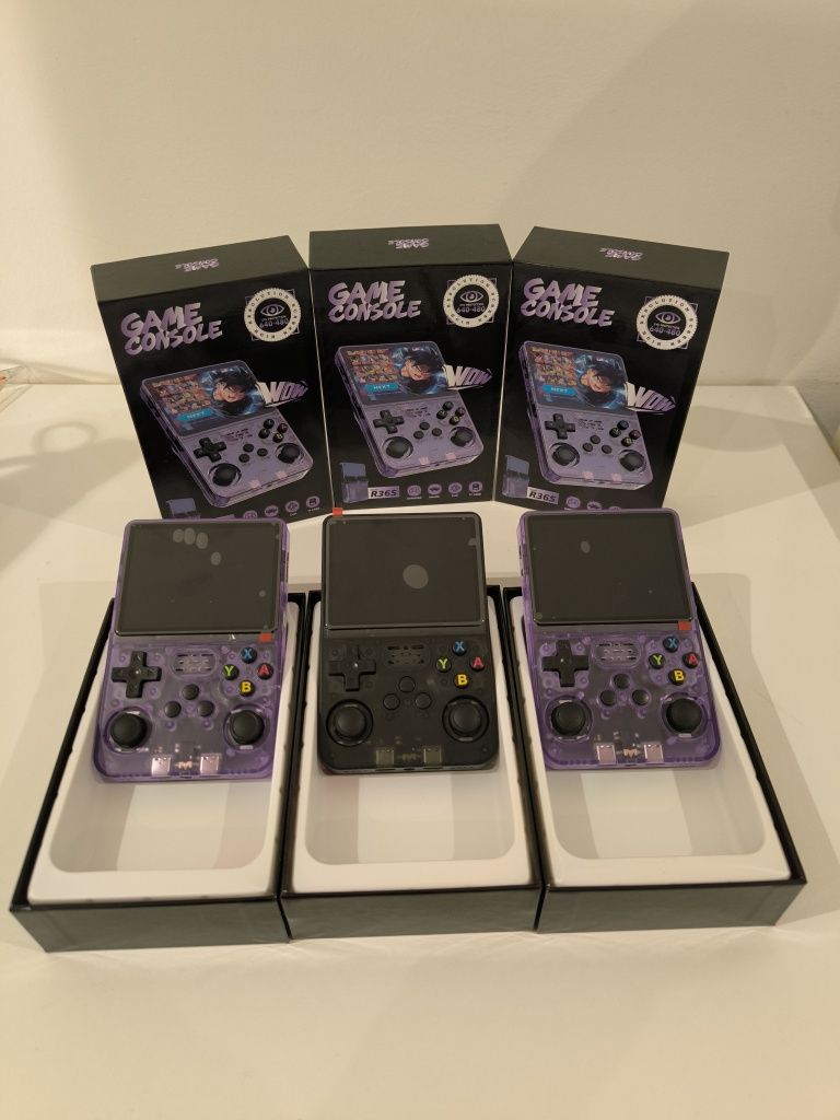 Gameboy R36S Retro video game console
Consola com jogos desde Gameboy