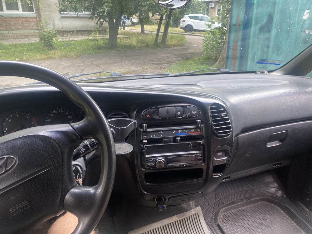 Бус Hyundai h1 2001