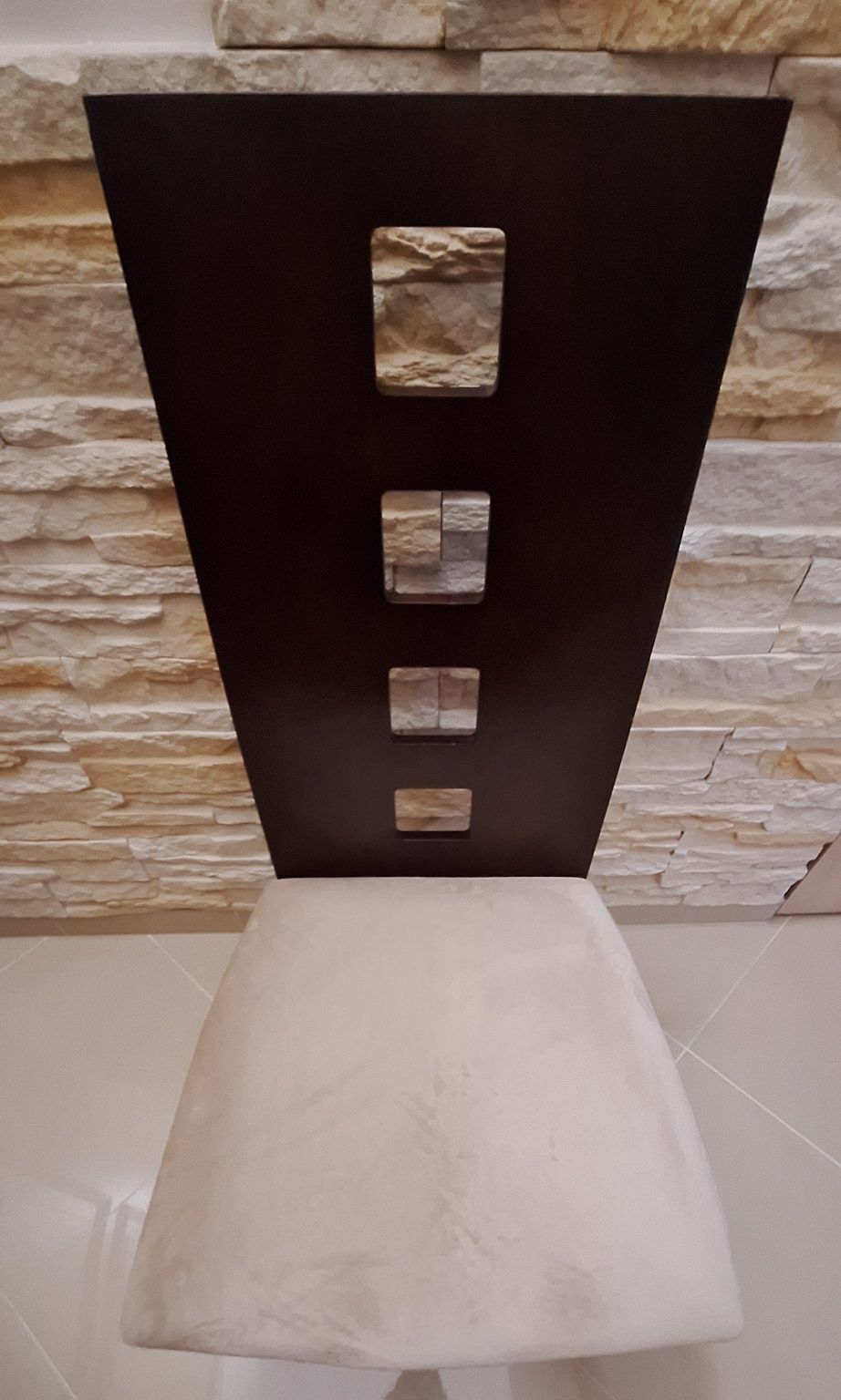 Stół rozkładany plus 6 krzeseł 140x90