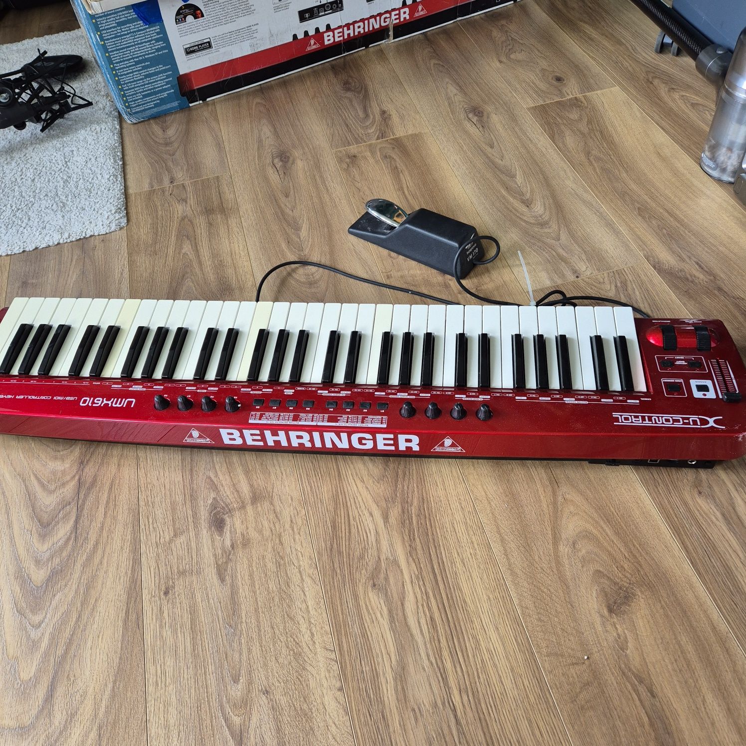 Klawiatura sterująca Behringer U-Control UMX610