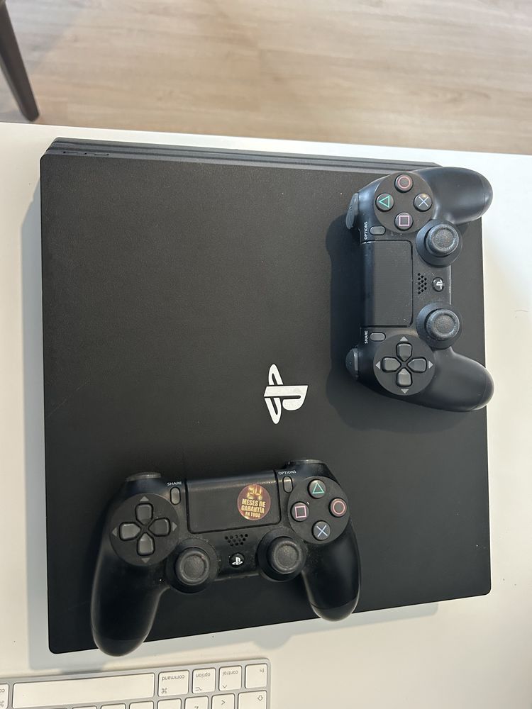 PS 4 Pro consolas