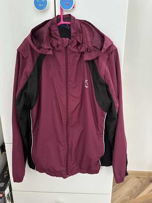 Вітровка жилетка безрукавка