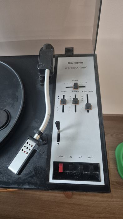 Gramofon model Artur nie działa