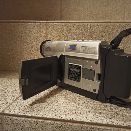 Kamera JVC GR-FXM40E 3 baterie zestaw w torbie z ładowarką
