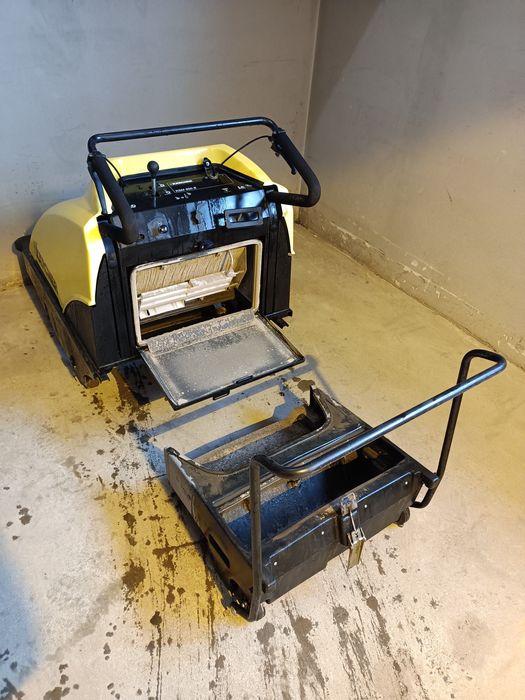 Wynajem odkurzacz piorący karcher myjka ciśnieniowa zamiatarka