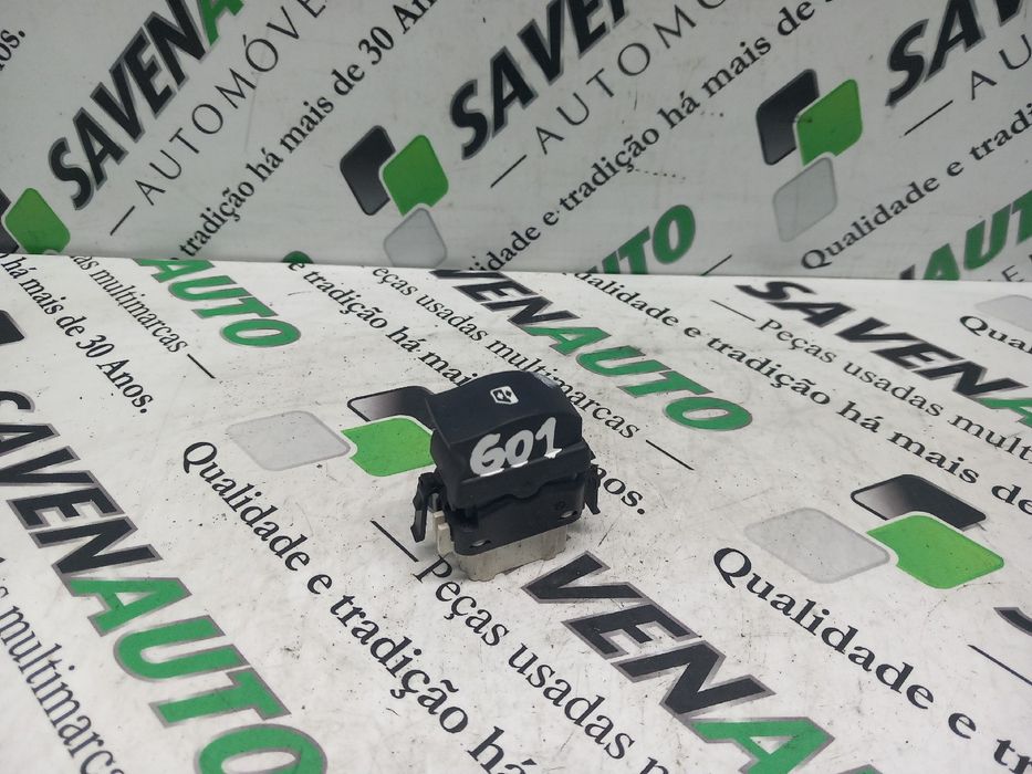 Comando / botão / interruptor vidros frente direito RENAULT Clio II (B