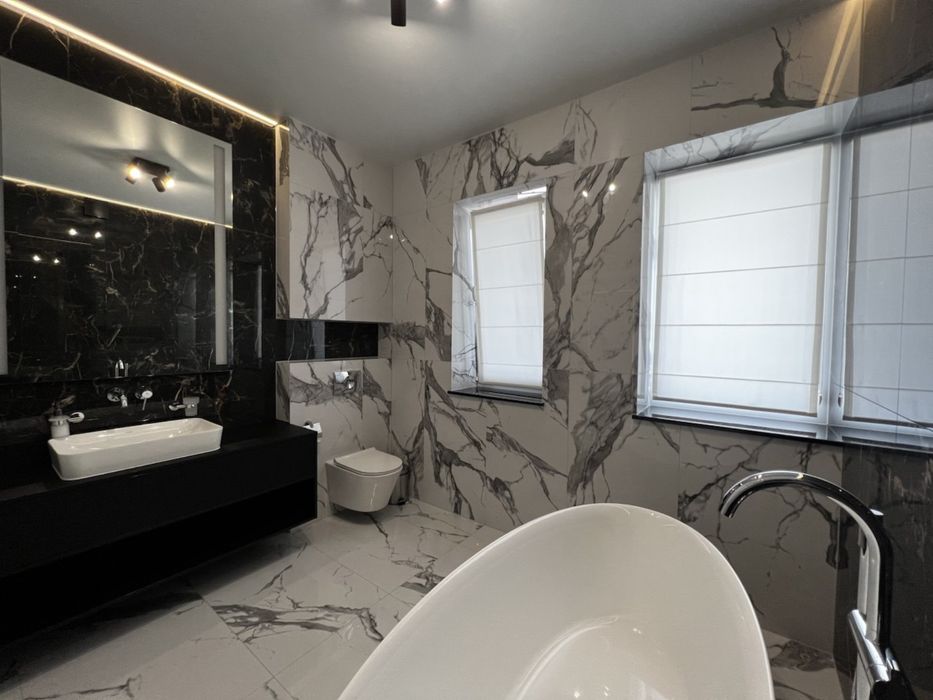 Продається унікальний архітектурний та дизайнерський будинок!