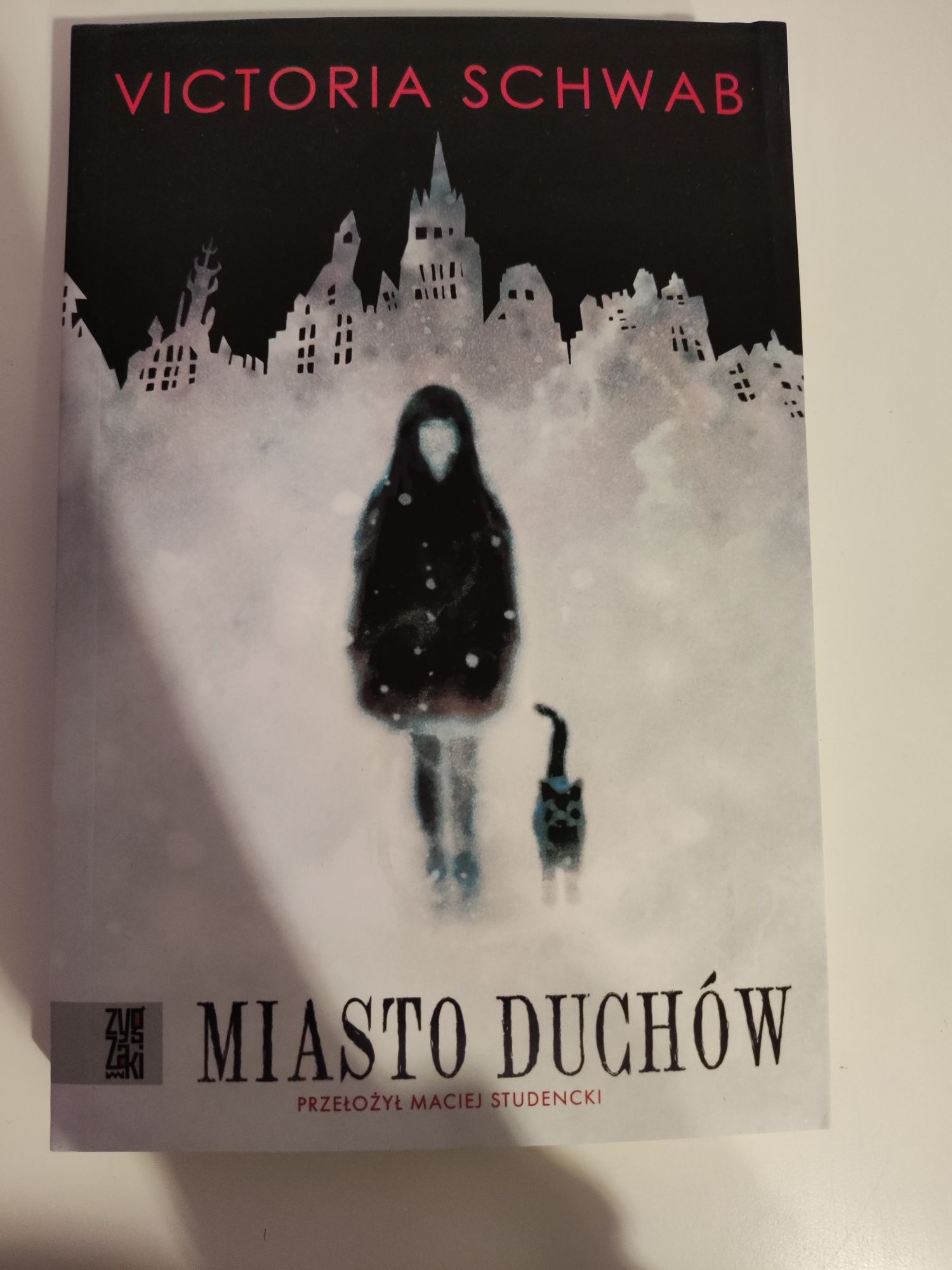 Miasto duchów Victoria Schwab