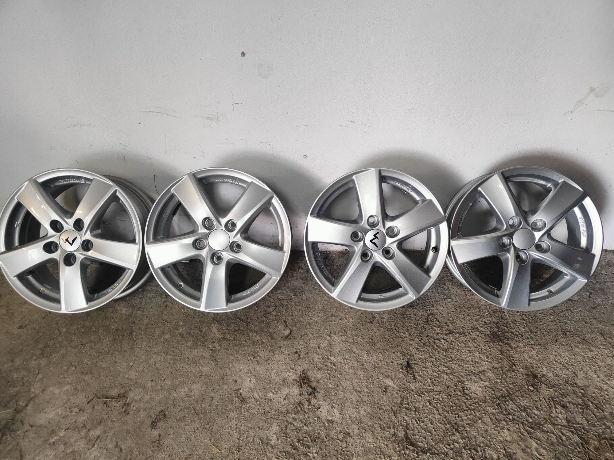 Felgi ALUTEC KBA48449 6Jx15H2 5x112 ET43