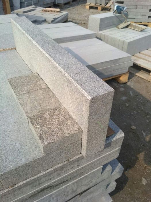 Гранитные бордюры