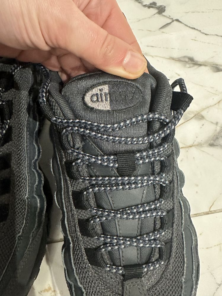 Кросівки nike air max 95 38розмір 2500грн