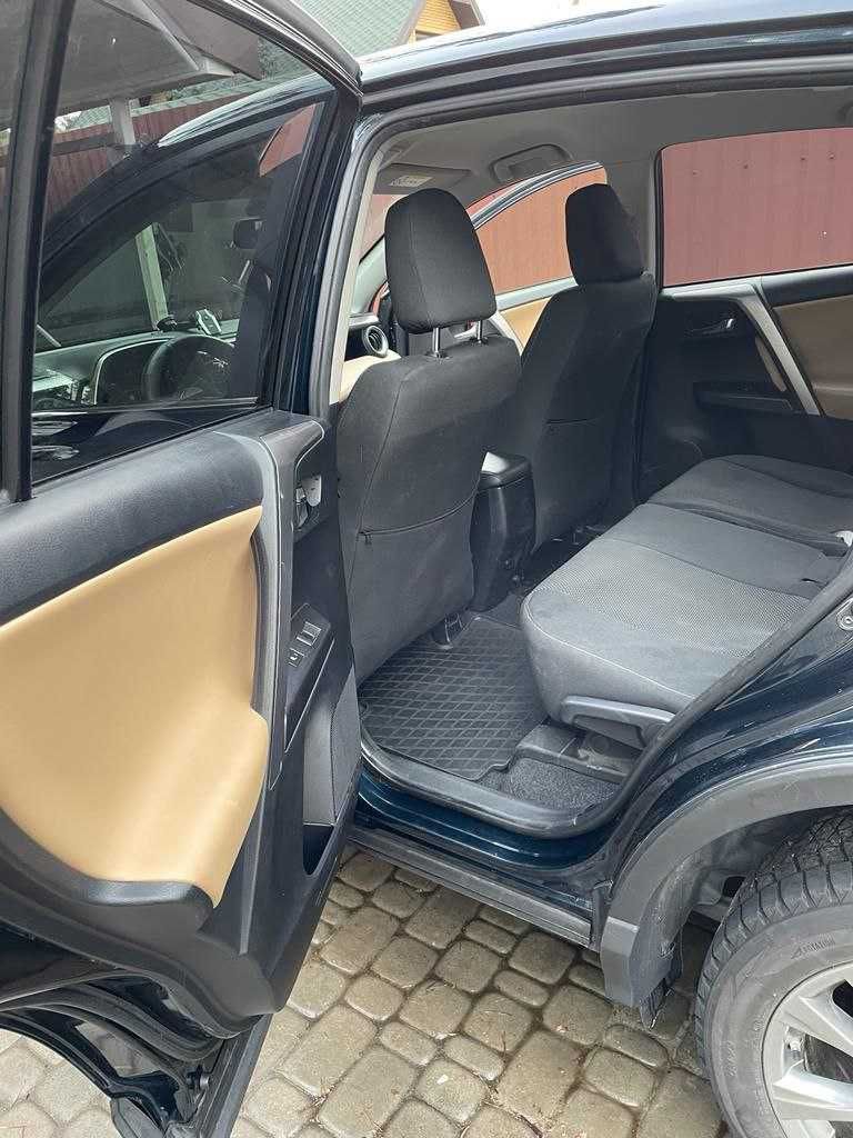 Продам Toyota Rav 4