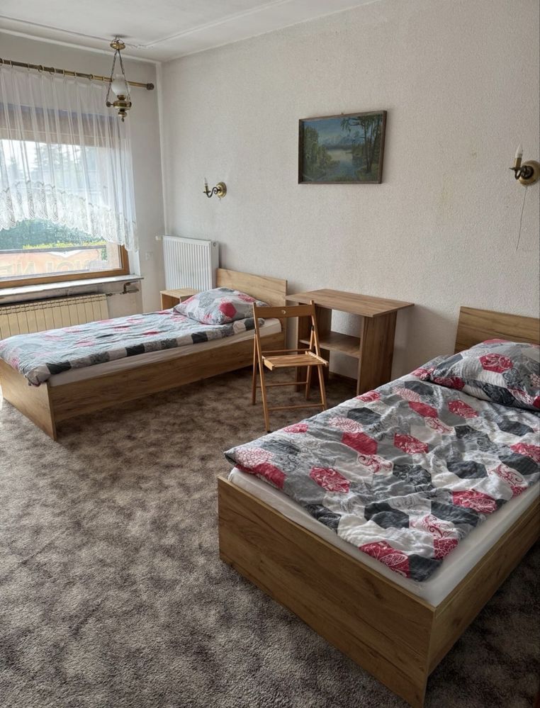 Duży pokój 18m2 z balkonem i telewizorem i WIFI
