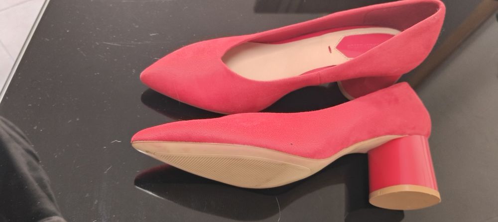 sapatos Novos em camurça número 35