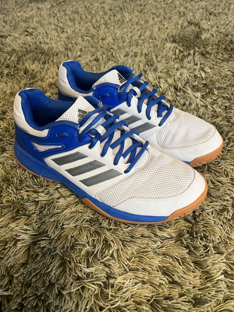 Кросівки Adidas для тенісу 40,5