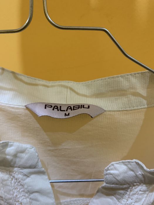 Camisa mulher manga-curta, branca, “Palabiu” tam M, com mini-folhos