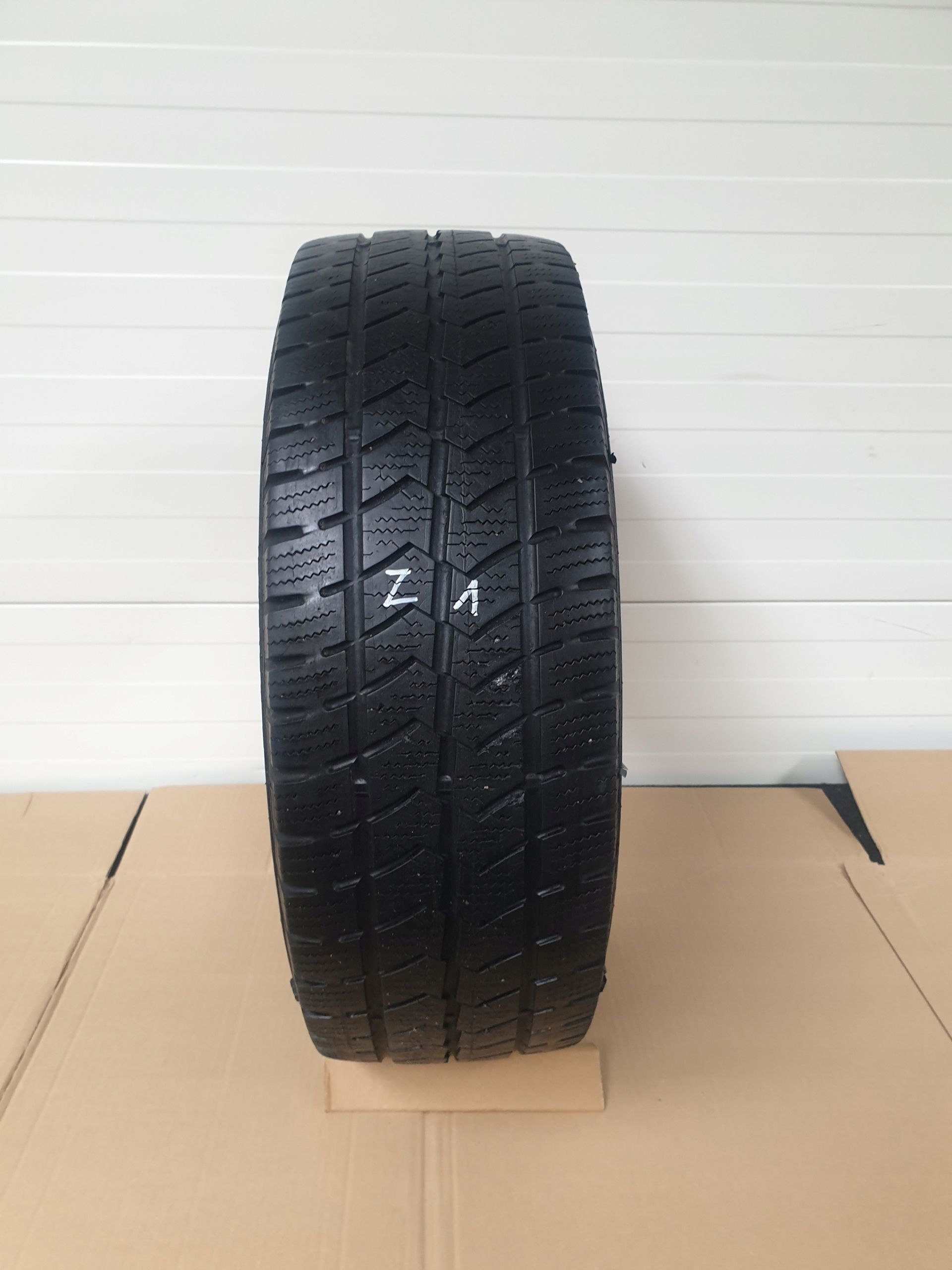 Opona Semperit van-grip 215/65R16C 5,02MM Zima